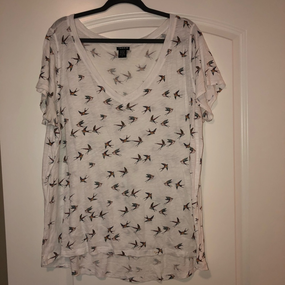 Torrid V-neck Swallow Bird Tee
